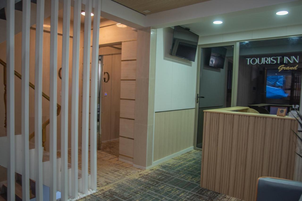 Tourist Inn Grand Male Exterior foto